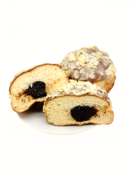 pączek z powidłami śliwkowymi (1)