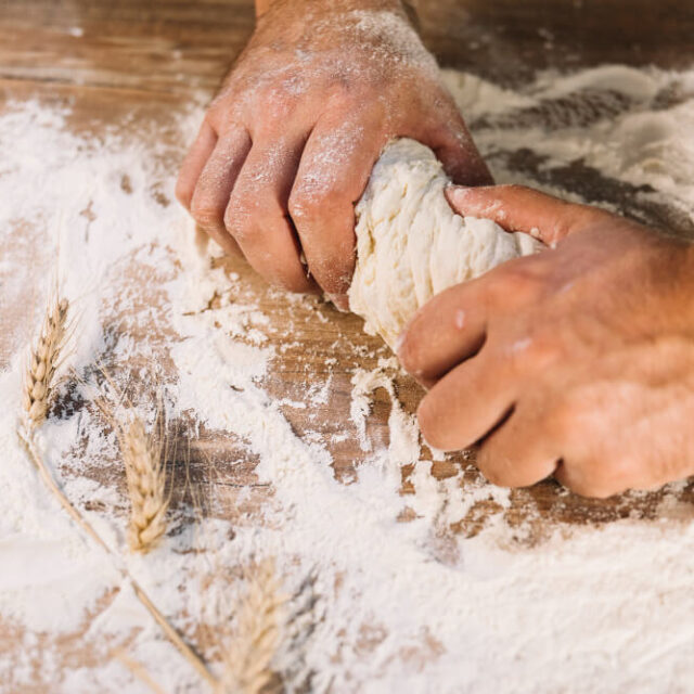 zagniatanie-chleba-praca